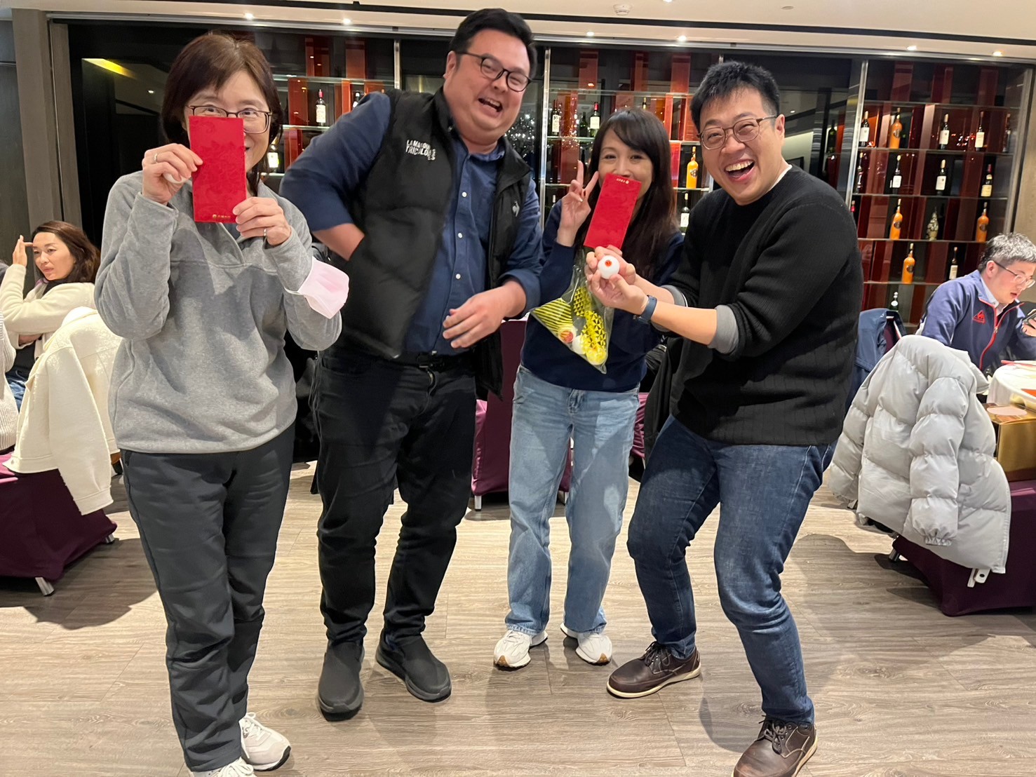 LINE_ALBUM_20250208開會+春酒_250212_3